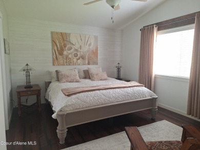 Immaculate 3bed/2bath home on the 12th fairway of the Stoneridge on Stoneridge Golf Club in Idaho - for sale on GolfHomes.com, golf home, golf lot