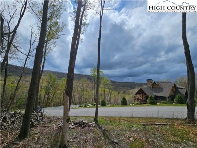 This is a beautiful, relatively level lot with awesome long on Elk River Club in North Carolina - for sale on GolfHomes.com, golf home, golf lot