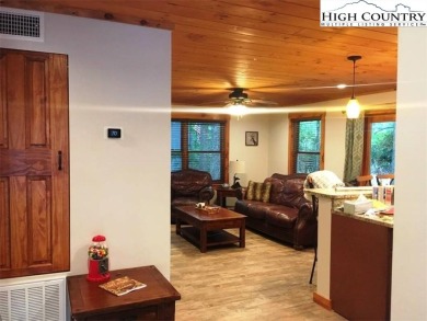 Stylishly Rustic cabin totally renovated in 2019. Great Room on Beech Mountain Club in North Carolina - for sale on GolfHomes.com, golf home, golf lot