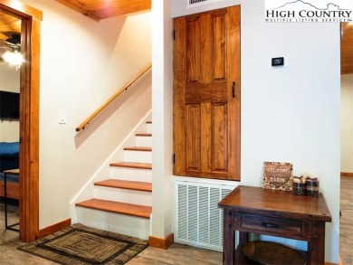 Stylishly Rustic cabin totally renovated in 2019. Great Room on Beech Mountain Club in North Carolina - for sale on GolfHomes.com, golf home, golf lot