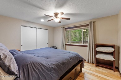 Beautiful Twin Lakes Golf Course condo featuring 2 bedrooms and on Twin Lakes Village Golf Course in Idaho - for sale on GolfHomes.com, golf home, golf lot