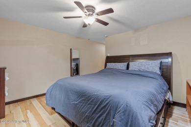 Beautiful Twin Lakes Golf Course condo featuring 2 bedrooms and on Twin Lakes Village Golf Course in Idaho - for sale on GolfHomes.com, golf home, golf lot