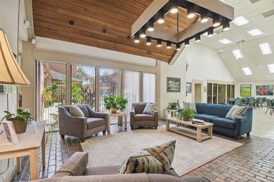 Welcome to this charming waterfront-view 2-bedroom, 2-bath on Beacon Woods Golf Club in Florida - for sale on GolfHomes.com, golf home, golf lot