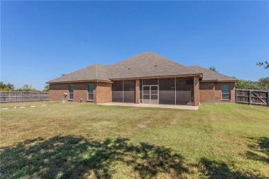 Attention GOLFERS...only a short golf cart ride to Mill Creek on Mill Creek Golf Club in Texas - for sale on GolfHomes.com, golf home, golf lot