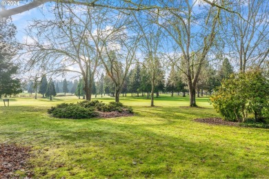 Welcome to Country Club Commons at Rock Creek.  This top floor on Rock Creek Country Club in Oregon - for sale on GolfHomes.com, golf home, golf lot