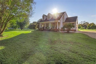 Welcome to this beautiful 4-bedroom, 3-bathroom home located on on Piankatank River Golf Club in Virginia - for sale on GolfHomes.com, golf home, golf lot