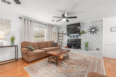 Gorgeous 4 bed 3 full bath home in Bellwood subdivision with on Vache-Grasse Country Club in Arkansas - for sale on GolfHomes.com, golf home, golf lot