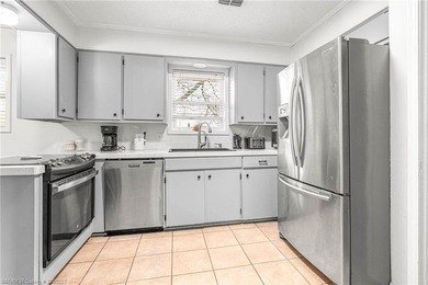 Gorgeous 4 bed 3 full bath home in Bellwood subdivision with on Vache-Grasse Country Club in Arkansas - for sale on GolfHomes.com, golf home, golf lot