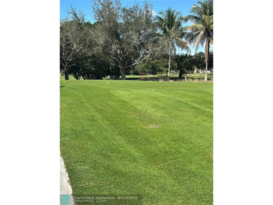 Welcome to this hidden gem in The Trellises in Jacaranda C.C. in on Jacaranda Golf Club in Florida - for sale on GolfHomes.com, golf home, golf lot