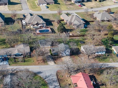 Gorgeous 4 bed 3 full bath home in Bellwood subdivision with on Vache-Grasse Country Club in Arkansas - for sale on GolfHomes.com, golf home, golf lot