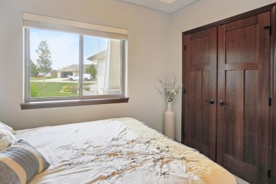 This townhome is SO nice that it should be a crime not to look on Rolling Hills Golf Club in South Dakota - for sale on GolfHomes.com, golf home, golf lot