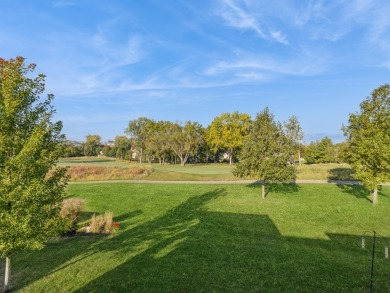 You will be awestruck when you walk in this warm, welcoming 4 on Echo Valley Country Club in Iowa - for sale on GolfHomes.com, golf home, golf lot