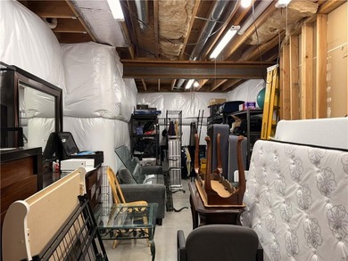 Welcome to an exceptional 1.5-story residence, perfectly on Tiffany Greens Golf Club in Missouri - for sale on GolfHomes.com, golf home, golf lot