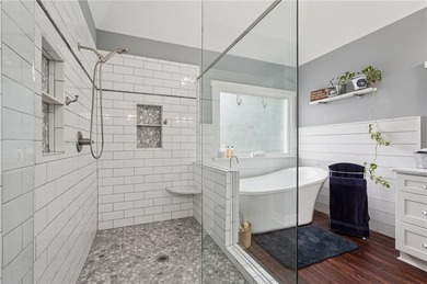 BENTWATER GOLF COMMUNITY! Spacious 5-BR, 4.5-BA residence with a on Bentwater Golf Club in Georgia - for sale on GolfHomes.com, golf home, golf lot