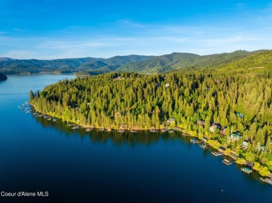 Discover the perfect opportunity to build your dream home on on Hayden Lake Country Club in Idaho - for sale on GolfHomes.com, golf home, golf lot