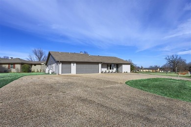 RARE FIND--Prime golf course living with panoramic lake views on Lake Kiowa Golf Course in Texas - for sale on GolfHomes.com, golf home, golf lot