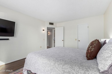 Absolutely immaculate & move in ready! North/South Street facing on Sun City Lakes West and East in Arizona - for sale on GolfHomes.com, golf home, golf lot