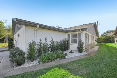 Under contract-accepting backup offers. **BRING OFFERS** on Highland Lakes Executive Golf Course in Florida - for sale on GolfHomes.com, golf home, golf lot