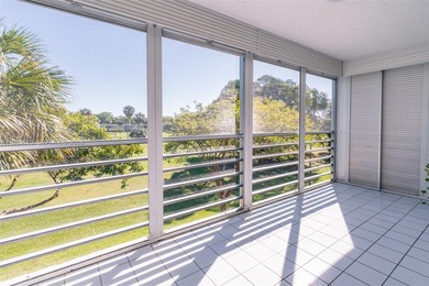 Seller offering up to $10,000 toward buyer's closing costs or on Oaks Country Club in Florida - for sale on GolfHomes.com, golf home, golf lot