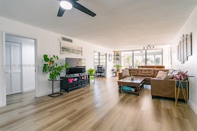 Seller offering up to $10,000 toward buyer's closing costs or on Oaks Country Club in Florida - for sale on GolfHomes.com, golf home, golf lot