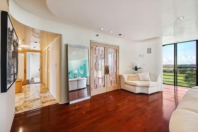 Penthouse perfection in the heart of Boca Raton. This on Boca Pointe Country Club in Florida - for sale on GolfHomes.com, golf home, golf lot