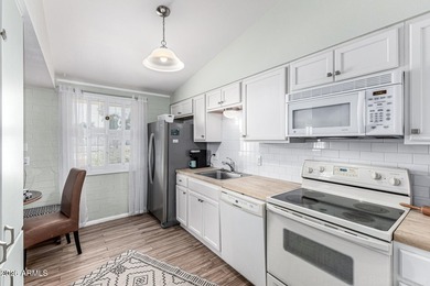 Welcome to easy, sunny living in the heart of Sun City--this on Sun City North Golf Course in Arizona - for sale on GolfHomes.com, golf home, golf lot