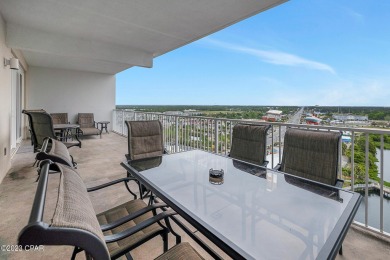 FANTASTIC UNIT AND MOTIVATED SELLER *  3-bedroom PLUS Bunk and on Signal Hill Golf Course, Inc. in Florida - for sale on GolfHomes.com, golf home, golf lot