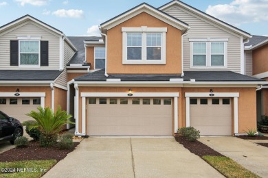 Welcome to this World Golf Village Townhome 3/2.5/2. Open floor on Slammer and Squire Golf Course in Florida - for sale on GolfHomes.com, golf home, golf lot