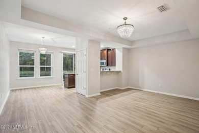 Welcome to this World Golf Village Townhome 3/2.5/2. Open floor on Slammer and Squire Golf Course in Florida - for sale on GolfHomes.com, golf home, golf lot