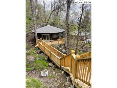 Outstanding value in a prime central location! This 2-bedroom on Beech Mountain Club in North Carolina - for sale on GolfHomes.com, golf home, golf lot