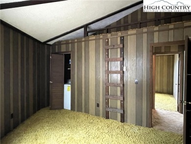 Outstanding value in a prime central location! This 2-bedroom on Beech Mountain Club in North Carolina - for sale on GolfHomes.com, golf home, golf lot