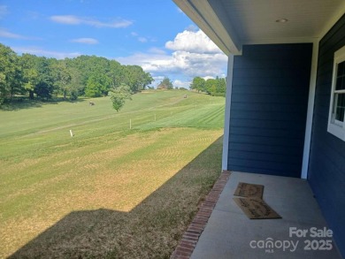 Leisure Living in the Country: This 3 bedroom, 2 bath home was on Granada Farms Country Club in North Carolina - for sale on GolfHomes.com, golf home, golf lot