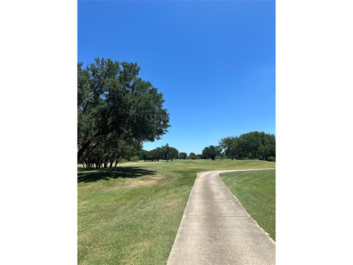 Great lot in a fantastic location inside The Hideout Resort on Hideout Golf Club and Resort  in Texas - for sale on GolfHomes.com, golf home, golf lot