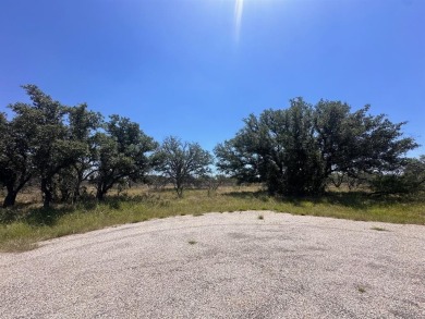 Great lot in a fantastic location inside The Hideout Resort on Hideout Golf Club and Resort  in Texas - for sale on GolfHomes.com, golf home, golf lot
