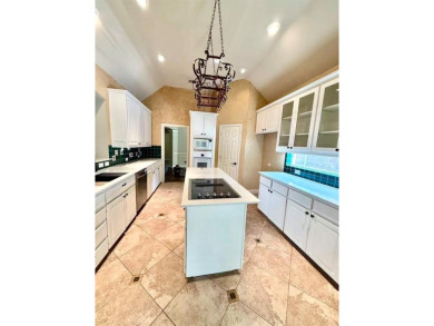 **Motivated Seller** MOVE-IN READY! Welcome to this beautifully on Stonebridge Ranch Country Club in Texas - for sale on GolfHomes.com, golf home, golf lot