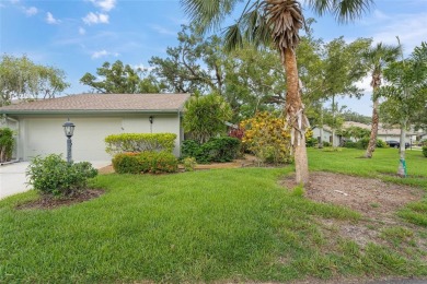 Well-Maintained 3BR/2BA Villa in Bent Tree Hammocks III - No Age on Bent Tree Country Club in Florida - for sale on GolfHomes.com, golf home, golf lot