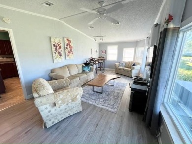 Beautifully renovated 2bd/2ba home! Open-concept plan is perfect on Del Tura Golf and Country Club in Florida - for sale on GolfHomes.com, golf home, golf lot