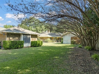 Beautiful 3-bedroom, 2-bath brick home on a corner lot in the on Hillsboro Country Club in Texas - for sale on GolfHomes.com, golf home, golf lot