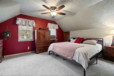 Charming 3 bedroom, 2 bath cedar sided, cul-de-sac home located on Holly Lake Ranch Golf Club in Texas - for sale on GolfHomes.com, golf home, golf lot