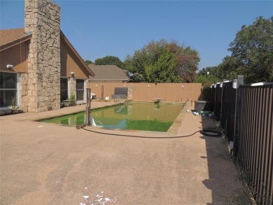 UNBELIEVABLE POTENTIAL IN THIS GREAT GOLF COURSE HOME!!  ALL the on Abilene Country Club - South Course in Texas - for sale on GolfHomes.com, golf home, golf lot