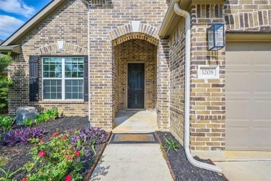 This charming one-story, 3-bedroom or 4 if you convert the on The Timberlinks At Denton in Texas - for sale on GolfHomes.com, golf home, golf lot