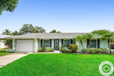 Fabulous Little Club. Best deal in Northern PBC Golf, tennis on Riverbend Golf Club in Florida - for sale on GolfHomes.com, golf home, golf lot