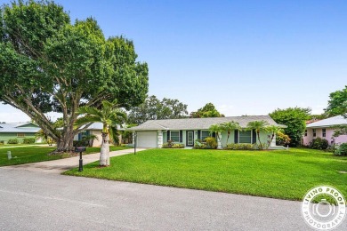 Fabulous Little Club. Best deal in Northern PBC Golf, tennis on Riverbend Golf Club in Florida - for sale on GolfHomes.com, golf home, golf lot