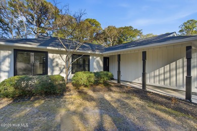If you love the charm of mature live oaks draped in Spanish moss on Lockwood Folly Country Club in North Carolina - for sale on GolfHomes.com, golf home, golf lot