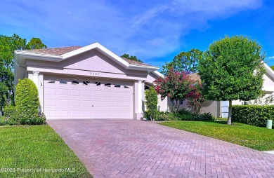 Spacious, gracious 2/2/2 + den pool home, on 14th green of on Silverthorn Country Club in Florida - for sale on GolfHomes.com, golf home, golf lot