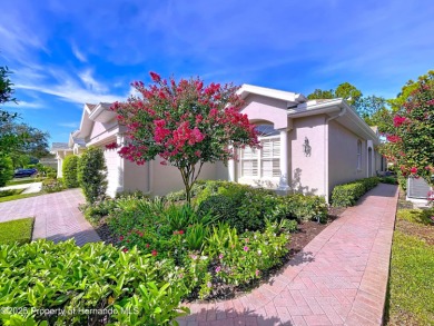 Spacious, gracious 2/2/2 + den pool home, on 14th green of on Silverthorn Country Club in Florida - for sale on GolfHomes.com, golf home, golf lot
