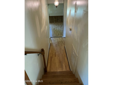 HOME IS NEAR COUNTRY CLUB GOLF COURSE...... LARGE LOT...... 0.59 on Jacksonville Country Club in North Carolina - for sale on GolfHomes.com, golf home, golf lot