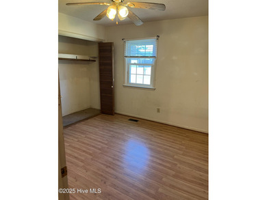 HOME IS NEAR COUNTRY CLUB GOLF COURSE...... LARGE LOT...... 0.59 on Jacksonville Country Club in North Carolina - for sale on GolfHomes.com, golf home, golf lot