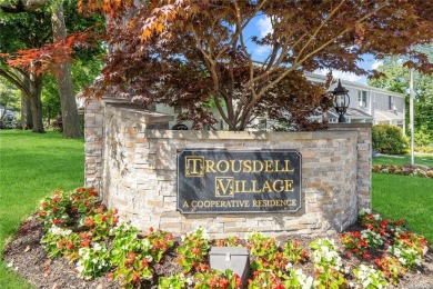 Sunny and bright one-bedroom corner unit in the desirable and on Glen Head Country Club in New York - for sale on GolfHomes.com, golf home, golf lot