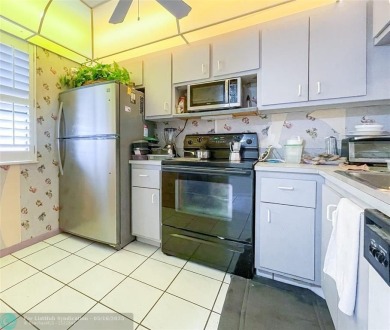 MOTIVATED SELLER!!! Welcome to Sunrise Lakes Phase 4! This on Sunrise Lakes Phase IV Golf Course in Florida - for sale on GolfHomes.com, golf home, golf lot